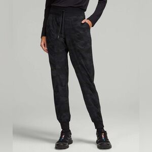 Lululemon dance studio jogger